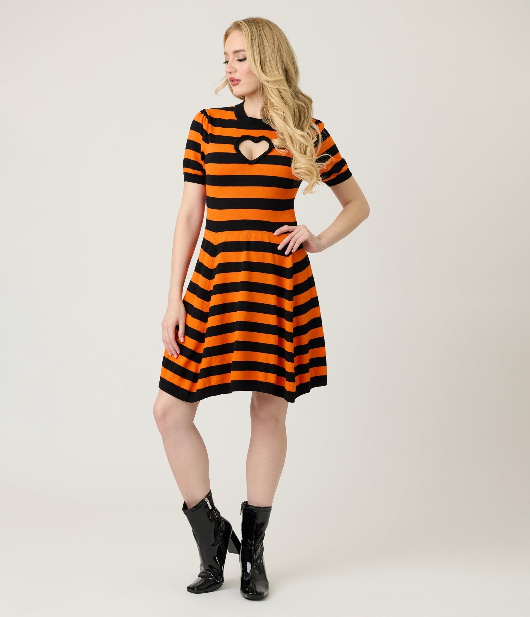 smak-parlour-orange-black-heart-cutout-flare-dress-2405163.jpg