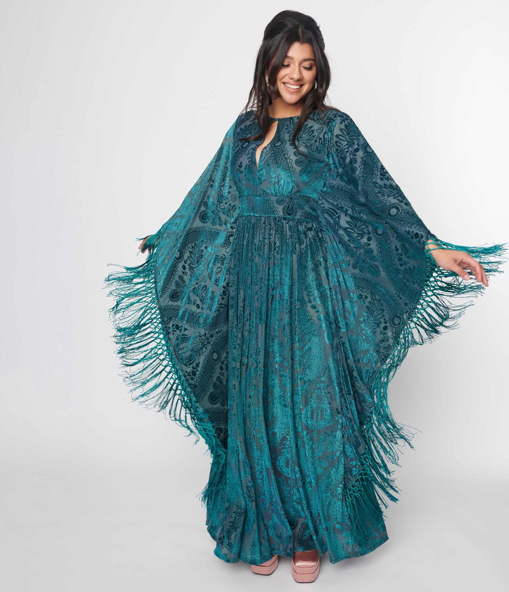 unique-vintage-emerald-floral-fringe-flutter-sleeve-caftan-264972.jpg